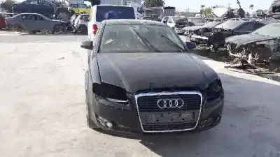 Veicolo di demolizione AUDI A4 BERLINA (8E) 2.0 TDI 16V (103kW) dell'anno 2001 alimentato BLB