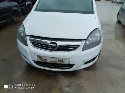 Sloopvoertuig opel zafira b family van het jaar 2013 aangedreven a17dtr