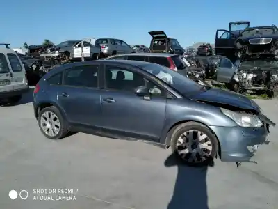 Sloopvoertuig citroen c4 berlina vtr plus van het jaar 2001 aangedreven d-9hx