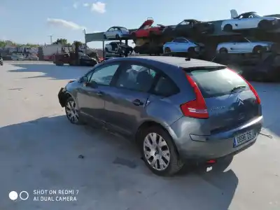 Sloopvoertuig citroen c4 berlina vtr plus van het jaar 2001 aangedreven d-9hx