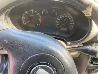 Veicolo di demolizione seat toledo (1m2) sport dell'anno 2001 alimentato arl