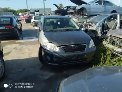 Veículo de Sucata toyota corolla (e12) 2.0 d-4d linea terra berlina do ano 2001 alimentado d-1cd-ftv