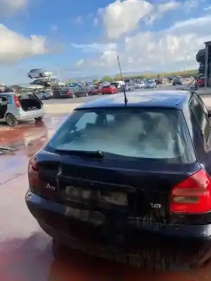 Scrapping Vehicle audi a3 (8l1) 1.6 of the year 2001 powered akl