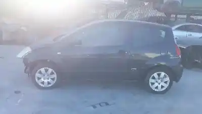 Veículo de Sucata citroen c2 x do ano 2001 alimentado 8hz