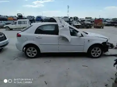 Sloopvoertuig chevrolet lacetti sx van het jaar 2010 aangedreven 205-d