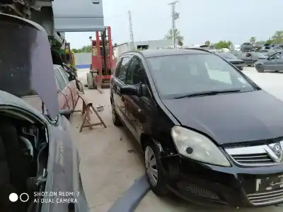 Sloopvoertuig opel zafira b cosmo van het jaar 2001 aangedreven z16xe1