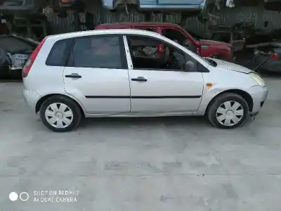 Veículo de Sucata ford fiesta (cbk) ambiente do ano 2001 alimentado fgja
