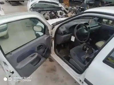 Здавання транспортного засобу renault clio ii fase i (b/cbo) 1.9 d alize року 2001 потужний d-f8q k6