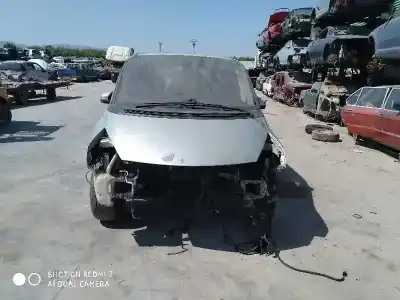 Здавання транспортного засобу renault espace iv (jk0) grand espace initiale року 2001 потужний p9x a7