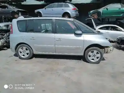 Здавання транспортного засобу renault espace iv (jk0) grand espace initiale року 2001 потужний p9x a7