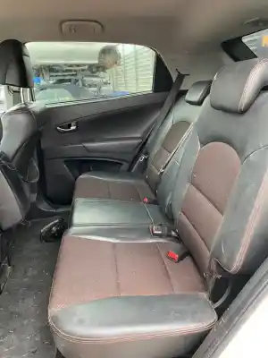 Здавання транспортного засобу ssangyong korando crystal 4x2 року 2011 потужний 671950