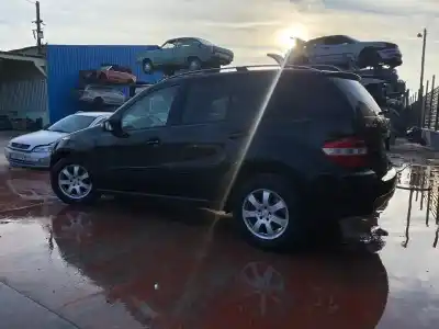 Veículo de Sucata MERCEDES-BENZ CLASE M (W164) 320 / 350 CDI (164.122) 224 CV / 165 KW do ano 2001 alimentado 642940