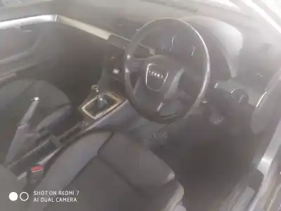 Veicolo di demolizione audi a4 berlina (8e) 1.9 tdi dell'anno 2001 alimentato brb
