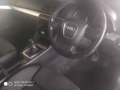 Veicolo di demolizione audi a4 berlina (8e) 1.9 tdi dell'anno 2001 alimentato brb