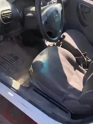 Veículo de Sucata opel combo cargo do ano 2001 alimentado z13dt