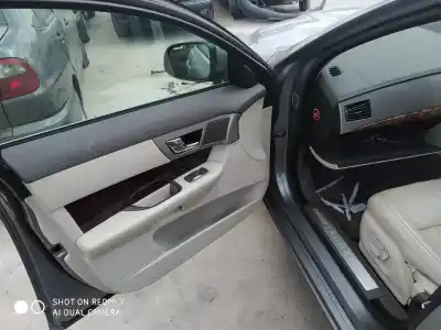 Scrapping Vehicle jaguar xf 3.0 v6 diesel luxury of the year 2012 powered ajv6d