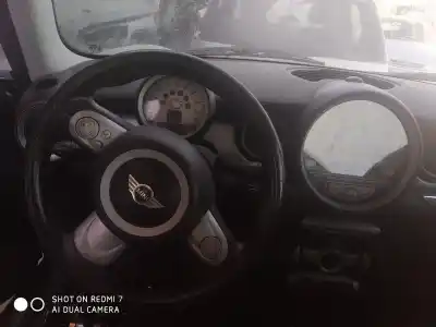 Здавання транспортного засобу mini mini (r56) cooper року 2001 потужний n12b16a