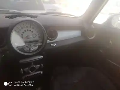 Здавання транспортного засобу mini mini (r56) cooper року 2001 потужний n12b16a