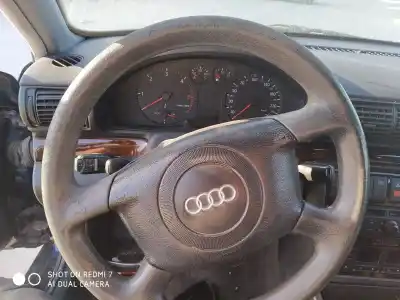 Sloopvoertuig AUDI A4 AVANT (B5) 1.9 TDI Quattro van het jaar 2001 aangedreven 