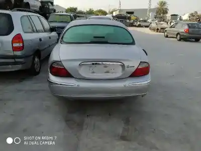 Veicolo di demolizione jaguar s-type 3.0 v6 24v cat dell'anno 2001 alimentato ajv6