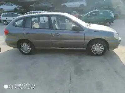 Veículo de Sucata KIA RIO RS Paket S Berlina do ano 2001 alimentado G/A3E