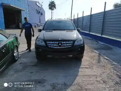 Veículo de Sucata MERCEDES-BENZ CLASE M (W164) 280 / 300 CDI (164.120) 190 CV / 140 KW do ano 2001 alimentado 642940