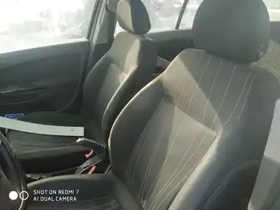 Здавання транспортного засобу opel corsa d ´´111 years´´ року 2001 потужний 