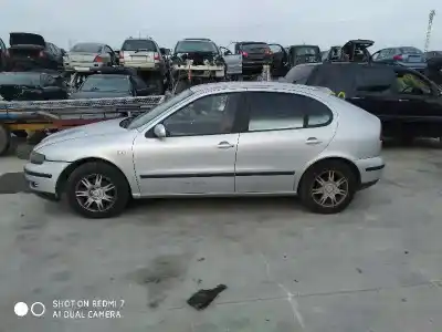 Здавання транспортного засобу seat leon (1m1) stella року 2001 потужний d-asv