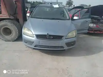 Veículo de Sucata ford focus berlina (cap) ambiente (d) do ano 2001 alimentado d-kkda
