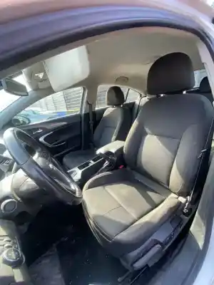 Здавання транспортного засобу opel insignia a sedán (g09) 2.0 cdti (69) року 2001 потужний a20dth