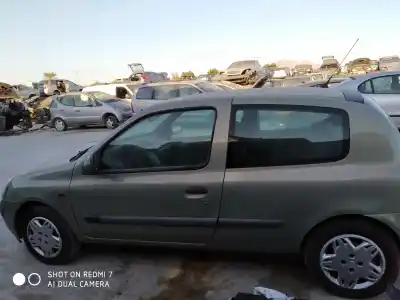 Veículo de Sucata renault clio ii fase i (b/cbo) 1.2 do ano 2001 alimentado g/d7f g7