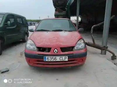 Здавання транспортного засобу RENAULT CLIO II FASE II (B/CB0) Privilege року 2001 потужний 