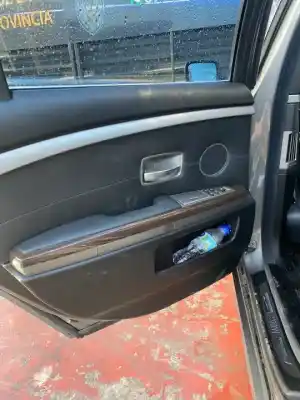 Sloopvoertuig bmw serie 7 (e65/e66) 750i van het jaar 2001 aangedreven n62b48b