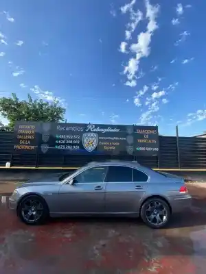 Sloopvoertuig bmw serie 7 (e65/e66) 750i van het jaar 2001 aangedreven n62b48b