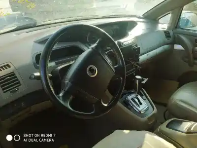 Здавання транспортного засобу ssangyong rodius xdi року 2001 потужний d/d27dt