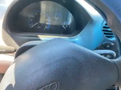 Veículo de Sucata daewoo matiz s do ano 2001 alimentado f8cv-g