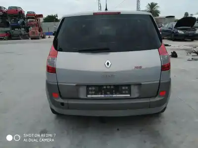 Veículo de Sucata renault scenic ii confort dynamique do ano 2001 alimentado 