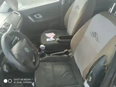 Vehicul casat skoda fabia (5j2 ) style al anului 2001 alimentat bls