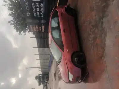 Veículo de Sucata ford focus berlina (cap) ambiente (d) do ano 2001 alimentado hwda