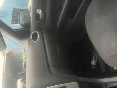 Veículo de Sucata ford focus berlina (cap) ambiente (d) do ano 2001 alimentado hwda