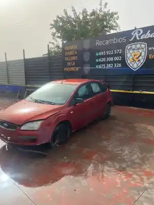 Veículo de Sucata ford focus berlina (cap) ambiente (d) do ano 2001 alimentado hwda