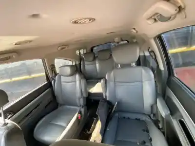 Здавання транспортного засобу ssangyong rodius xdi року 2001 потужний d27dt