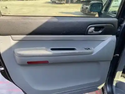 Здавання транспортного засобу ssangyong rodius xdi року 2001 потужний d27dt