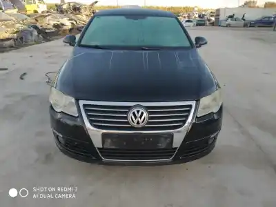 Veículo de Sucata volkswagen passat b6 (3c2) 2.0 tdi 16v do ano 2001 alimentado 