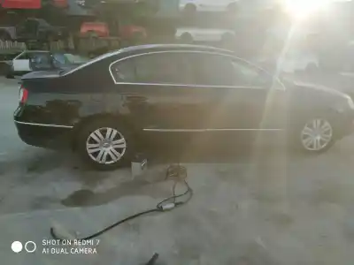 Veículo de Sucata volkswagen passat b6 (3c2) 2.0 tdi 16v do ano 2001 alimentado 
