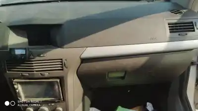 Veículo de Sucata opel astra h berlina enjoy do ano 2001 alimentado z17dth