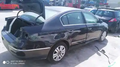 Veículo de Sucata volkswagen passat b6 (3c2) 2.0 tdi 16v do ano 2001 alimentado 
