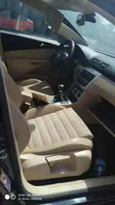 Veículo de Sucata volkswagen passat b6 (3c2) 2.0 tdi 16v do ano 2001 alimentado 