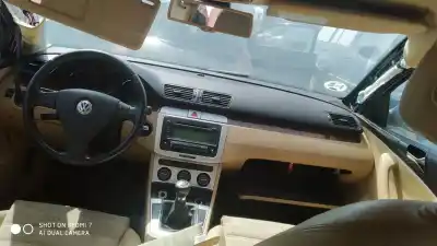 Veículo de Sucata volkswagen passat b6 (3c2) 2.0 tdi 16v do ano 2001 alimentado 