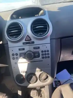 Здавання транспортного засобу opel corsa d selective року 2011 потужний a12xer